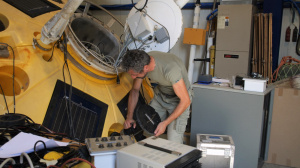 Maintenance of the oceanogrpahic station (buoy) in the laboratory