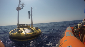 HCMR's inflatable boat approaches E1-M3A station (April 2018)
