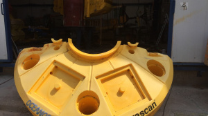 Extensive repairs on a Wavescan buoy