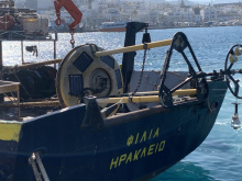 Buoy on R/V PHILIA’s deck 